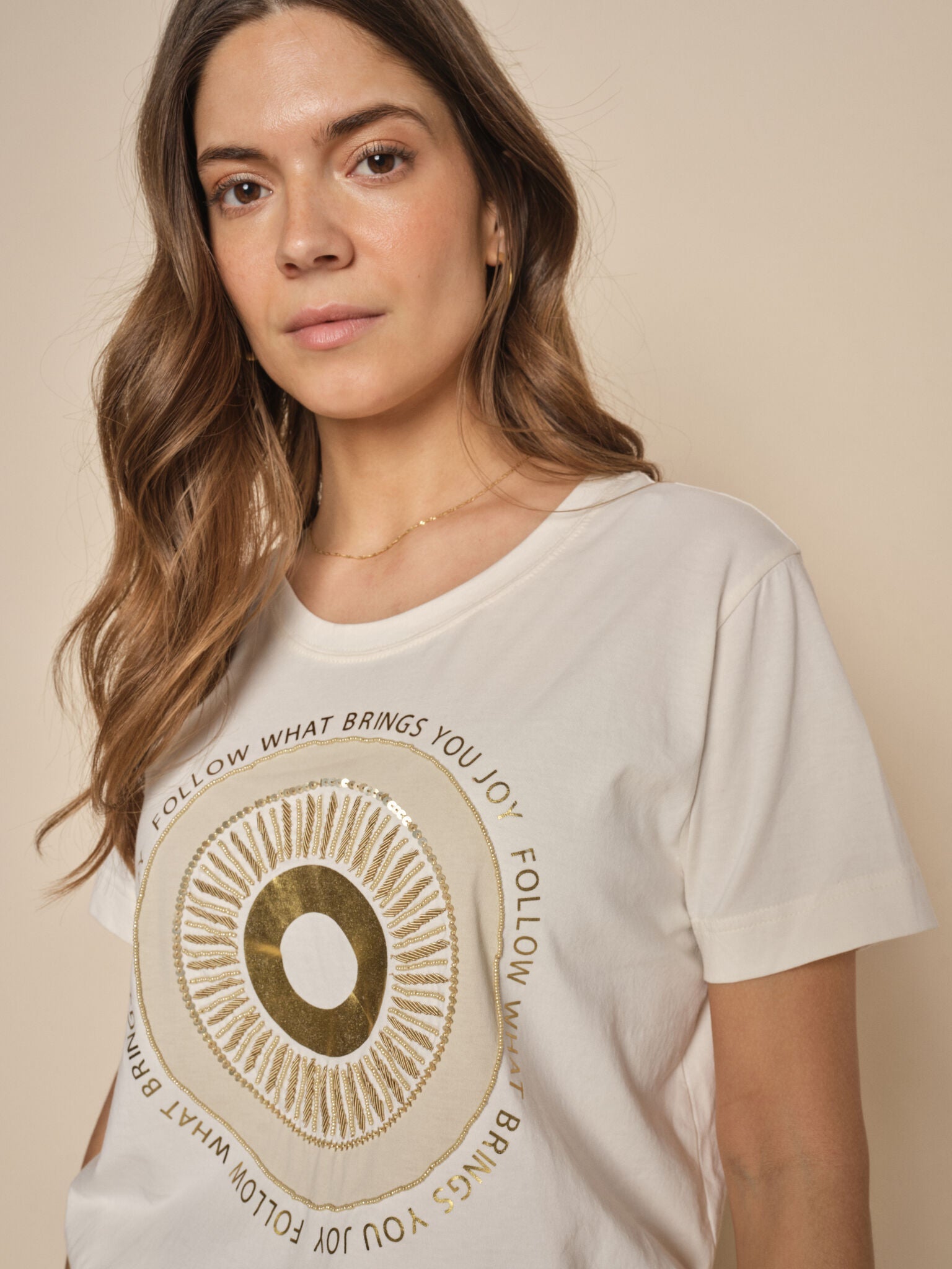 Modelshot / Ecru / Detail